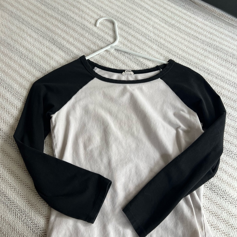 Black and White Women's Raglan Top